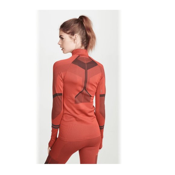 LNDR Beyond Base Red Pullover - NWT - Size M/L - Picture 3 of 8